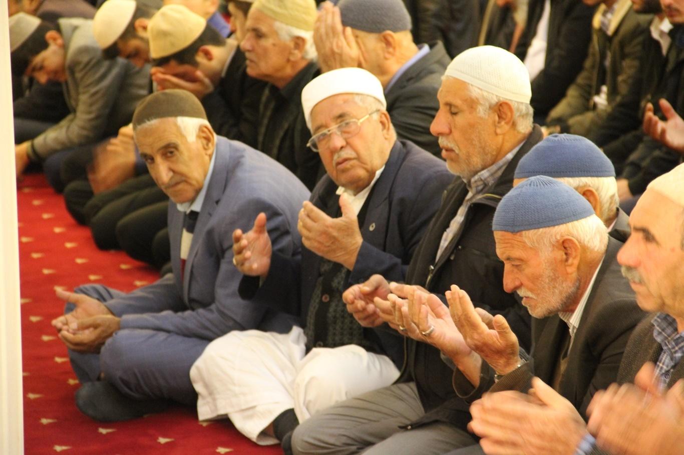 "Müslüman bir toplumda aileyi zayıflatacak hususlardan kaçınmalıyız"